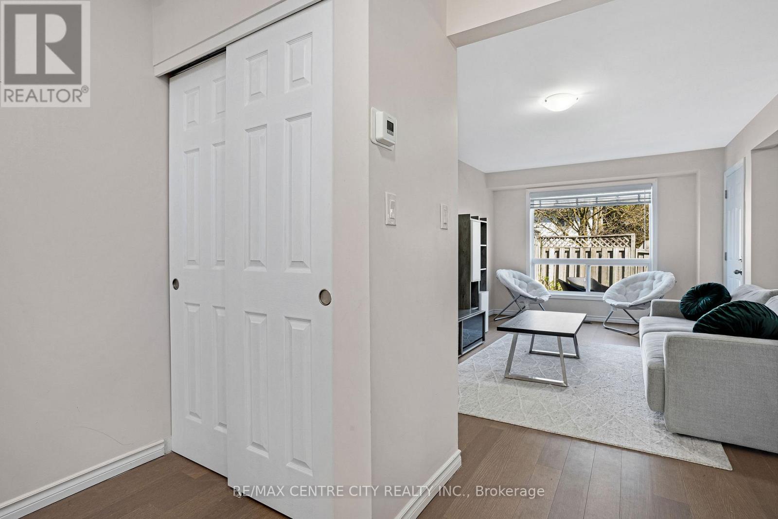 27 - 281 Bluevale Street N, Waterloo, Ontario  N2J 4L8 - Photo 8 - X12143912