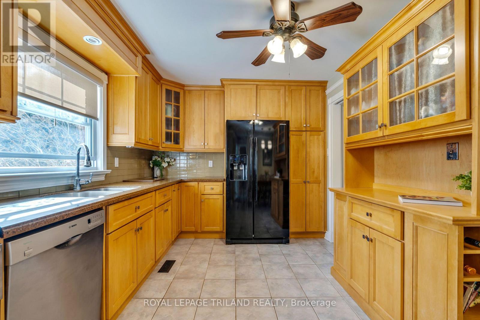 27 Cherokee Road, London North, Ontario  N6G 2N7 - Photo 13 - X12143919