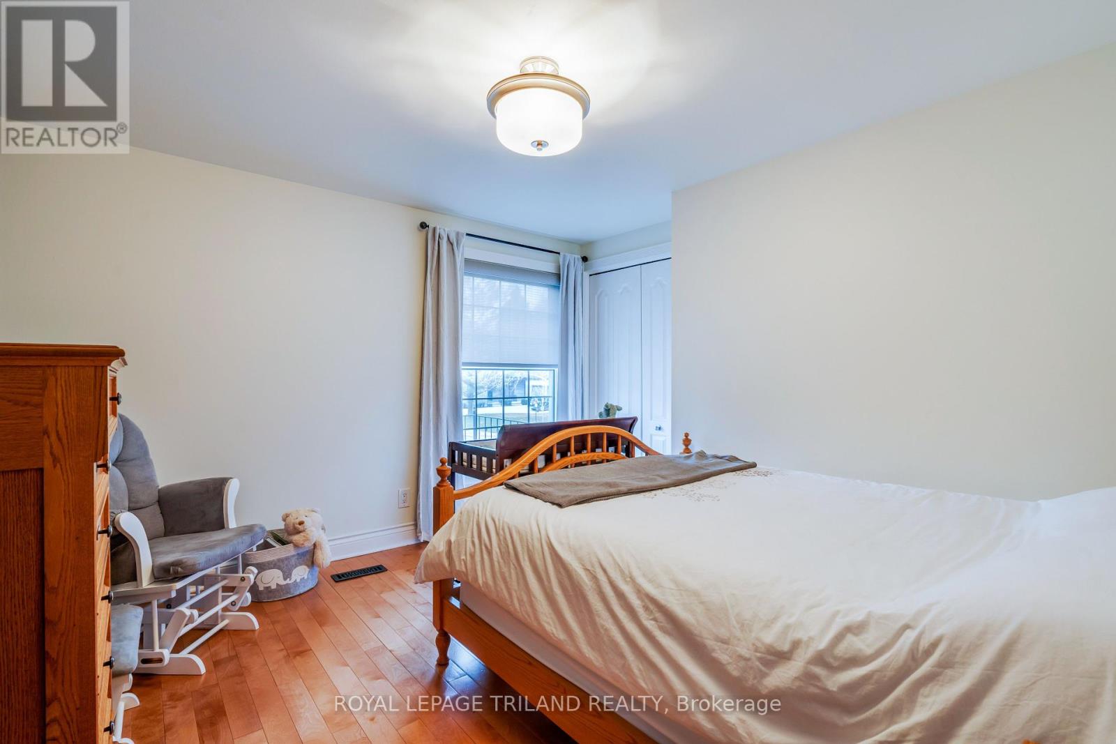27 Cherokee Road, London North, Ontario  N6G 2N7 - Photo 23 - X12143919