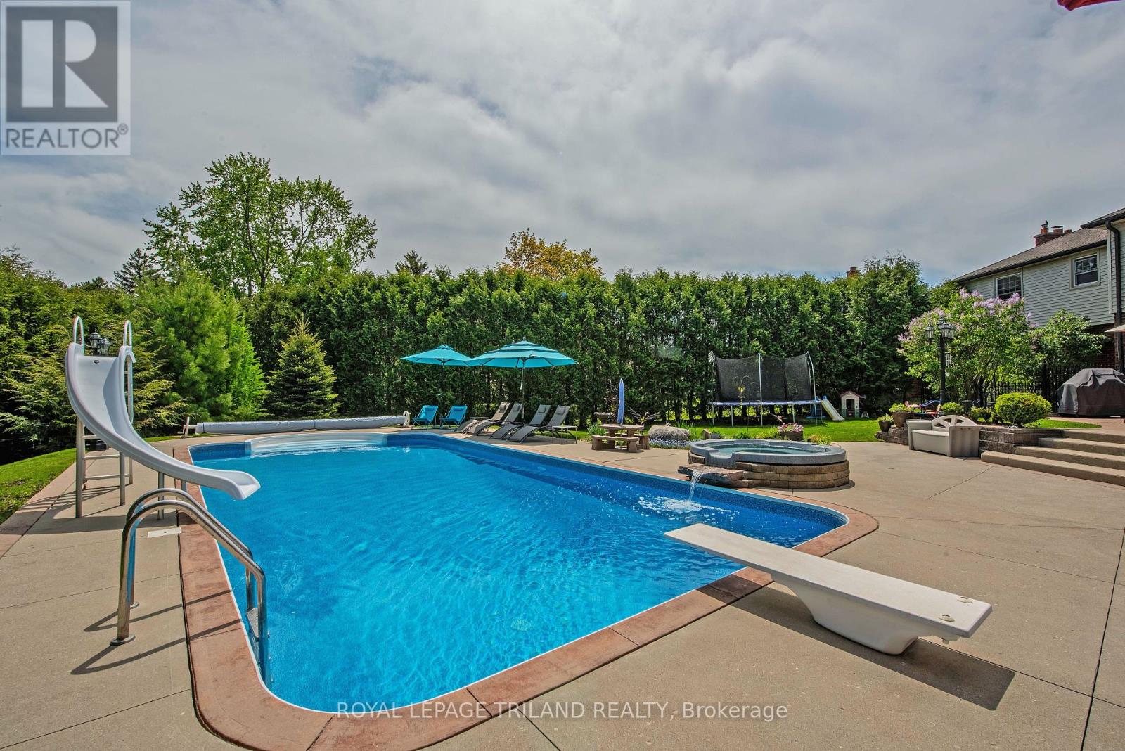 27 Cherokee Road, London North, Ontario  N6G 2N7 - Photo 42 - X12143919