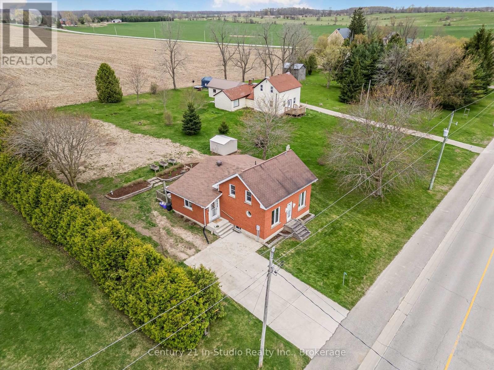 635 Bruce Road 17 Road, Arran-Elderslie, Ontario  N0H 2N0 - Photo 8 - X12143894