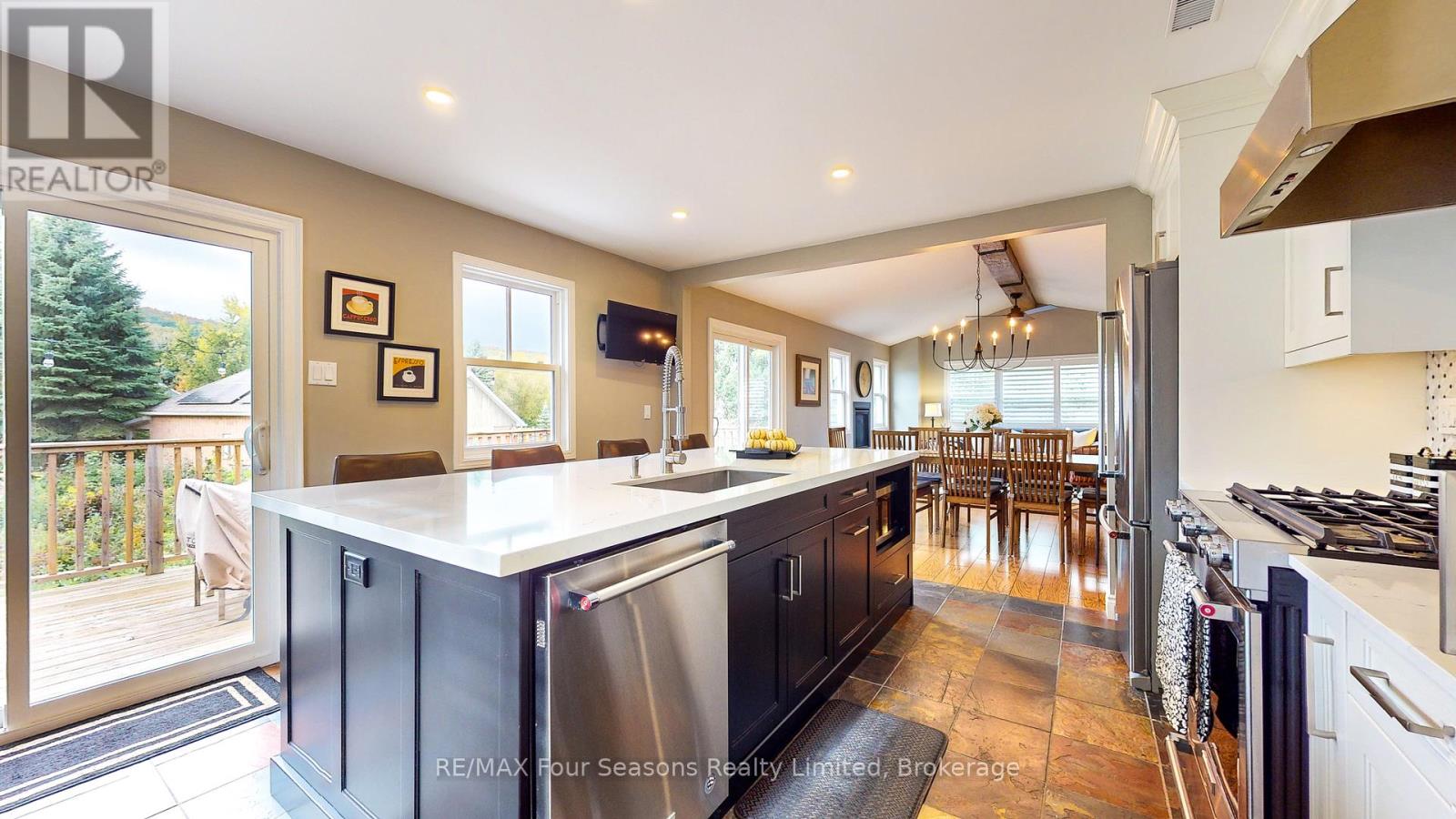 108 Liisa's Lane, Blue Mountains, Ontario  L9Y 0M3 - Photo 16 - X12143900