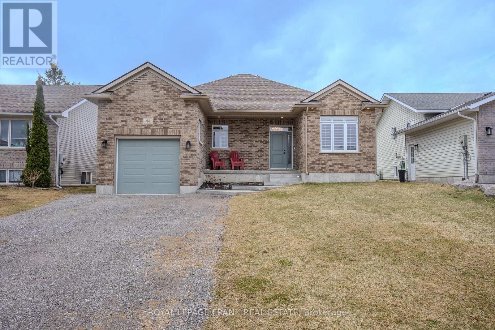 Property at 44 BIRCH CRESCENT image 3