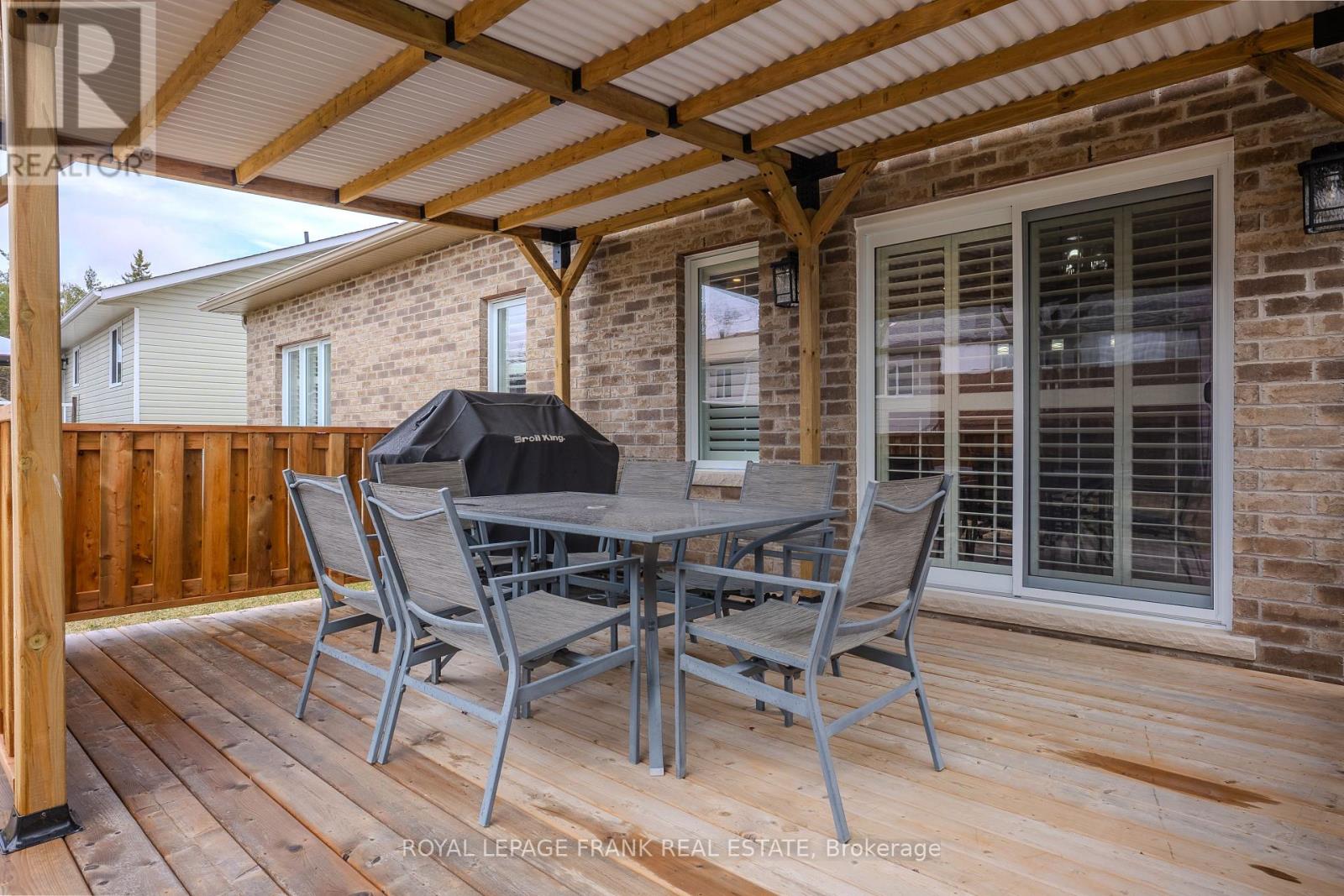 44 Birch Crescent, Kawartha Lakes, Ontario  K0M 1A0 - Photo 21 - X12143775