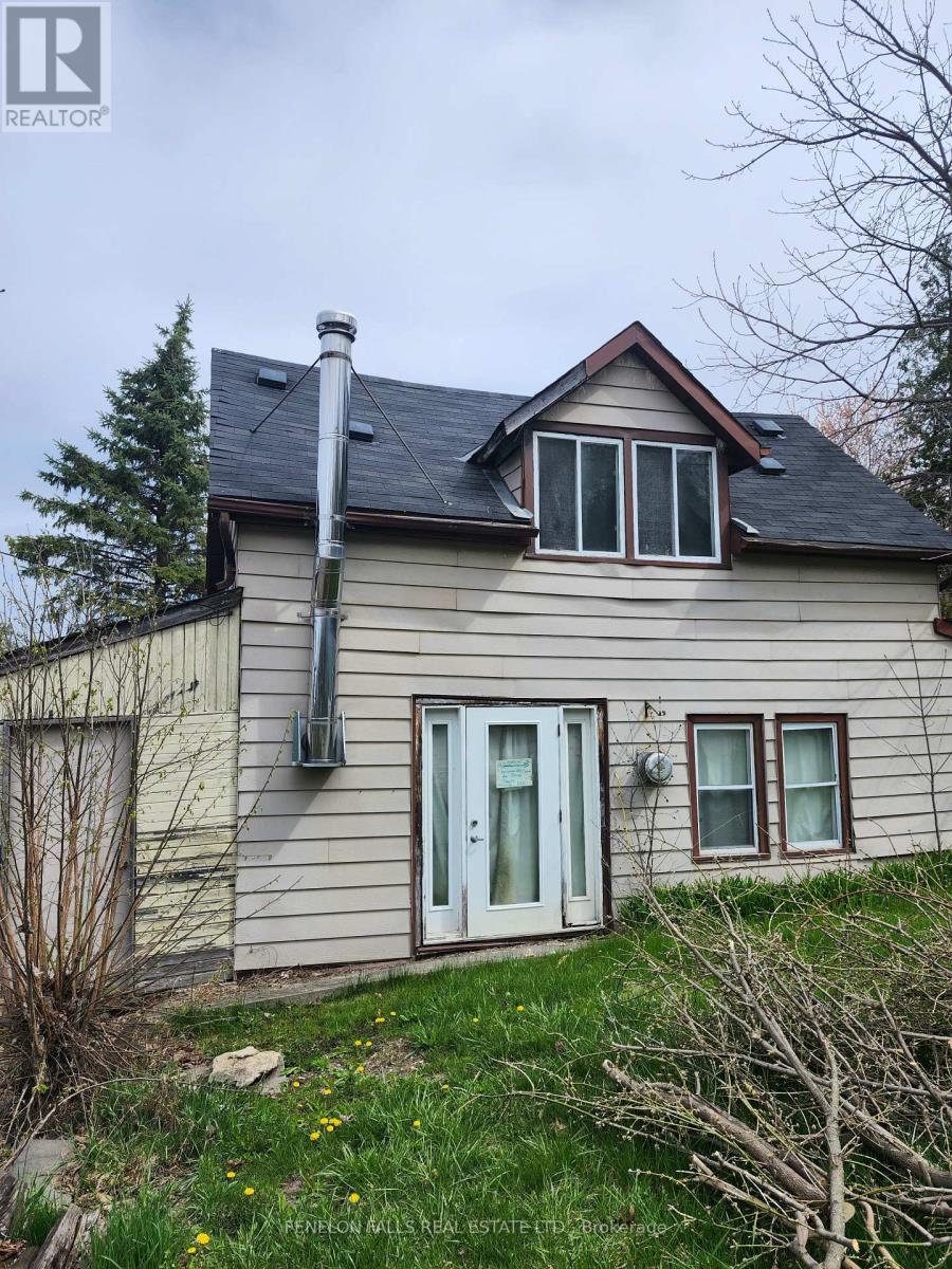 22 Viamede Street, Kawartha Lakes, Ontario  K0M 1L0 - Photo 2 - X12143885