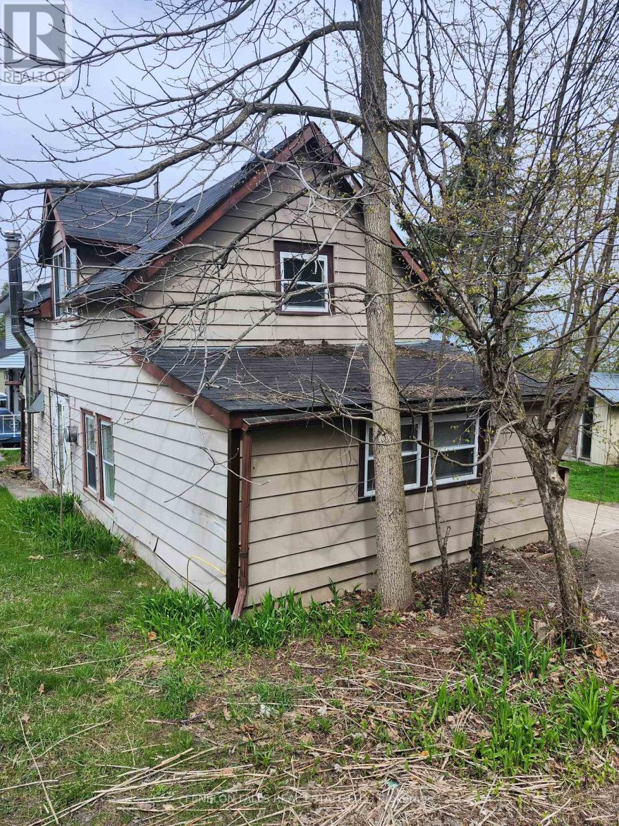 22 Viamede Street, Kawartha Lakes, Ontario  K0M 1L0 - Photo 3 - X12143885