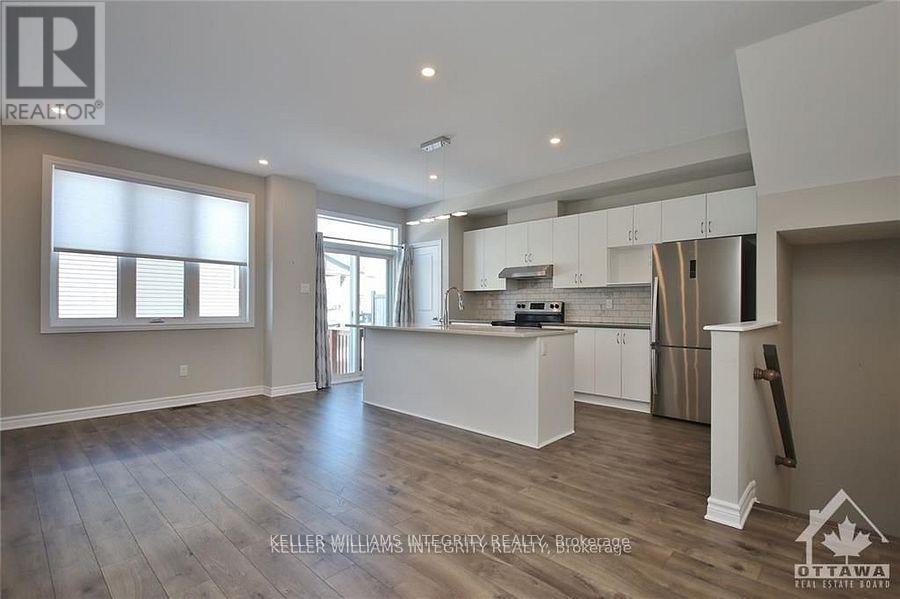 158 Bandelier Way, Ottawa, Ontario  K2S 2J6 - Photo 7 - X12140110