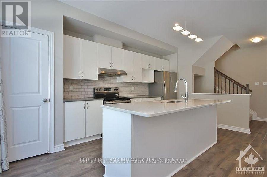 158 Bandelier Way, Ottawa, Ontario  K2S 2J6 - Photo 8 - X12140110