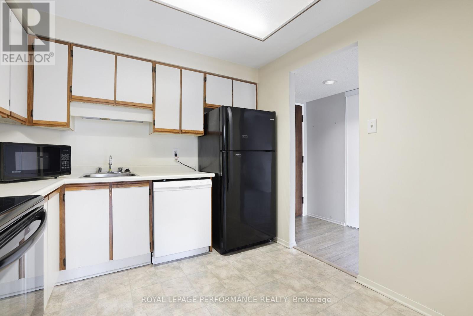 1701 - 470 Laurier Avenue W, Ottawa, Ontario  K1R 7W9 - Photo 13 - X12143842