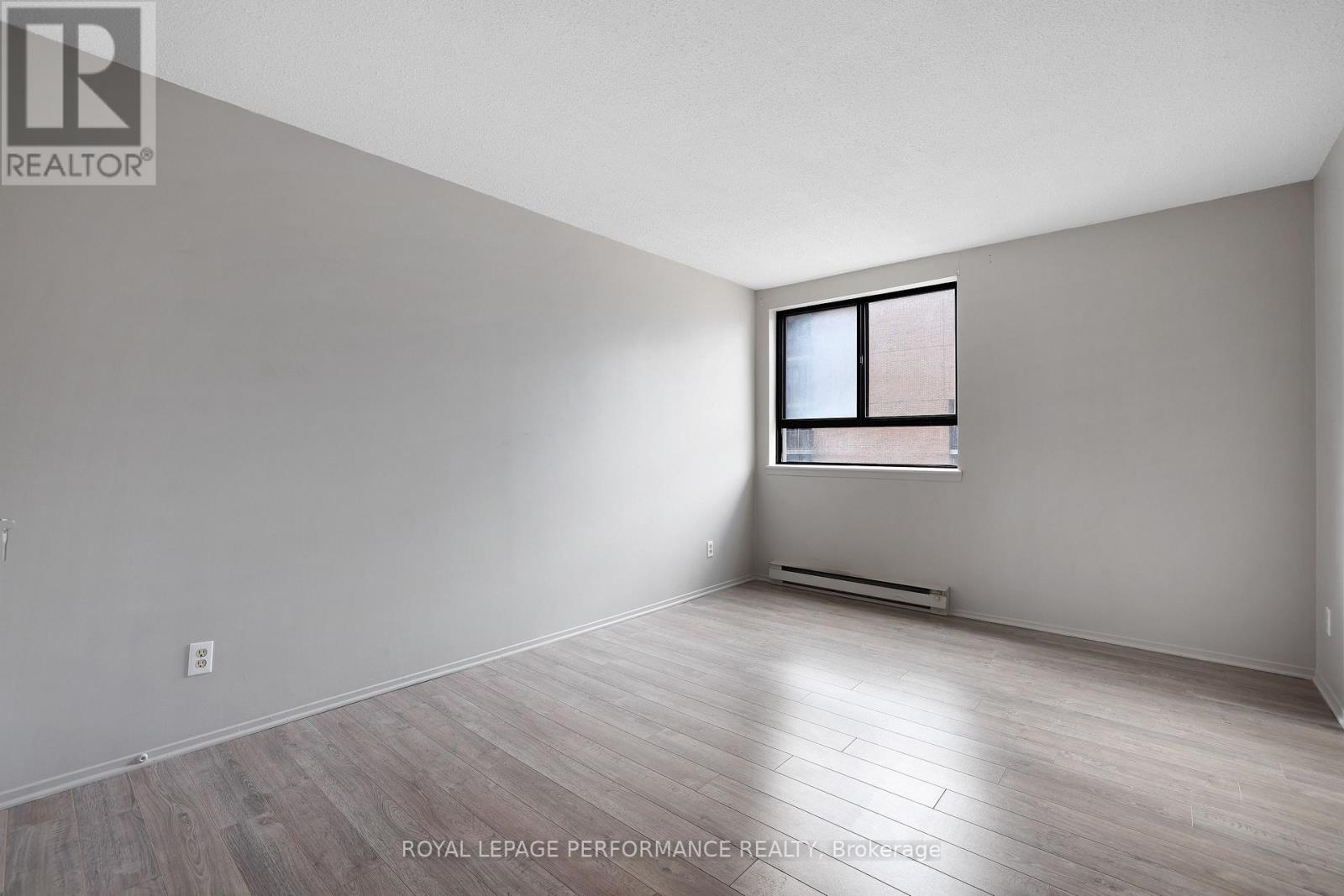1701 - 470 Laurier Avenue W, Ottawa, Ontario  K1R 7W9 - Photo 18 - X12143842