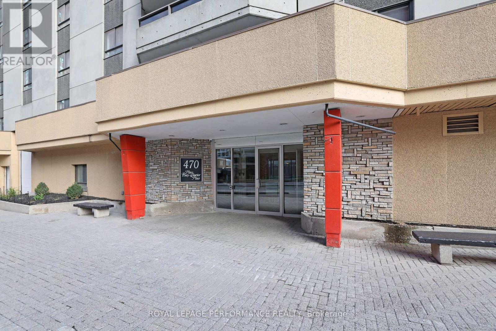 1701 - 470 Laurier Avenue W, Ottawa, Ontario  K1R 7W9 - Photo 2 - X12143842