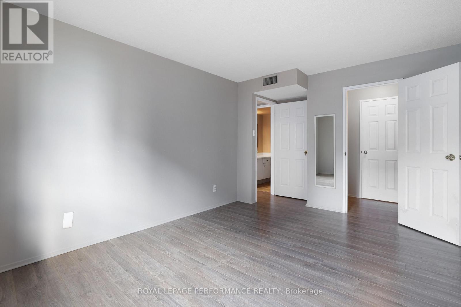 1701 - 470 Laurier Avenue W, Ottawa, Ontario  K1R 7W9 - Photo 21 - X12143842