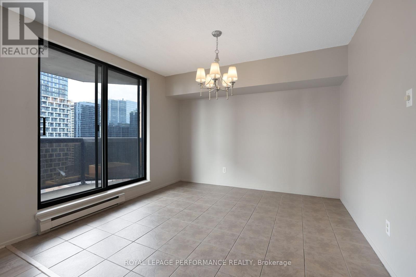1701 - 470 Laurier Avenue W, Ottawa, Ontario  K1R 7W9 - Photo 7 - X12143842
