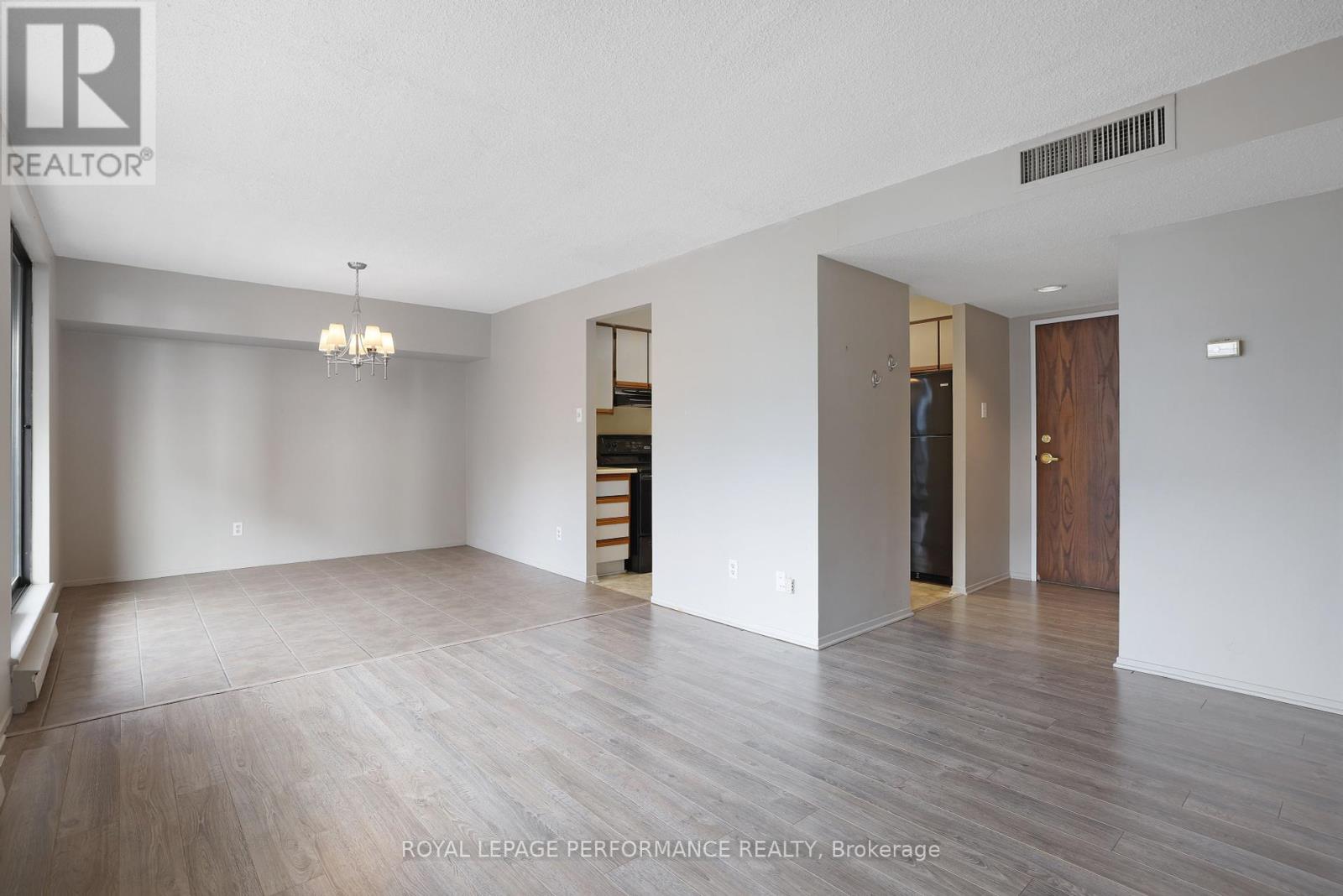 1701 - 470 Laurier Avenue W, Ottawa, Ontario  K1R 7W9 - Photo 8 - X12143842