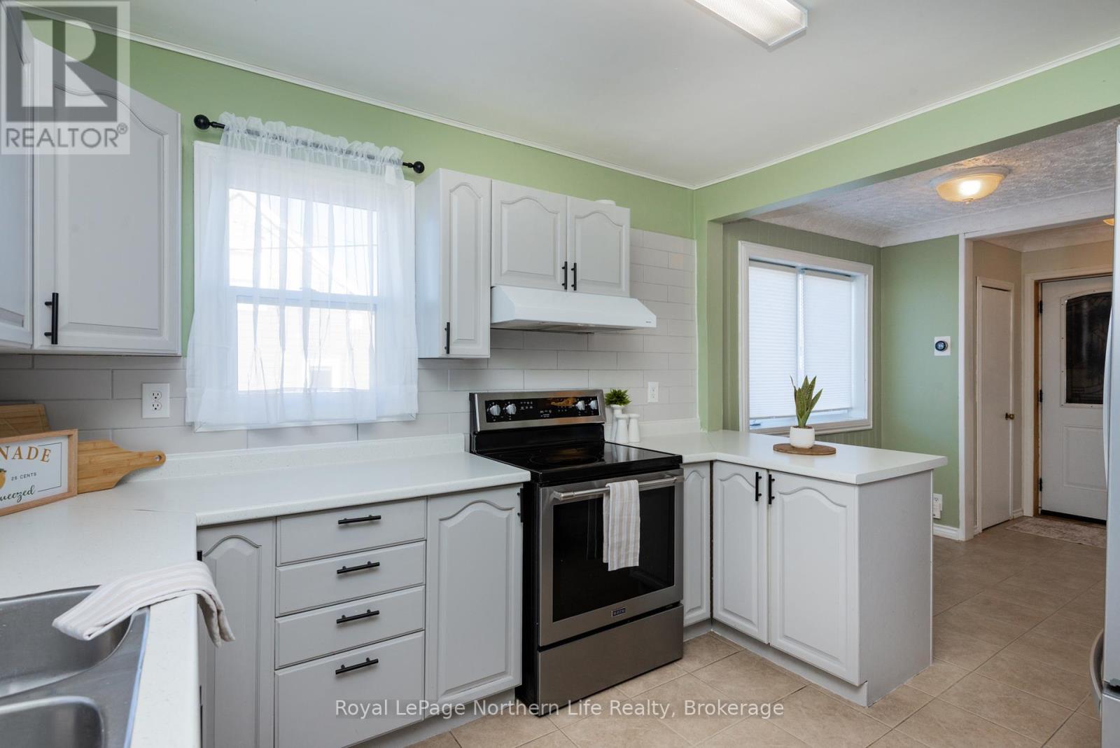 124 Vincent Avenue, North Bay (Widdifield), Ontario  P1B 7K5 - Photo 17 - X12143877