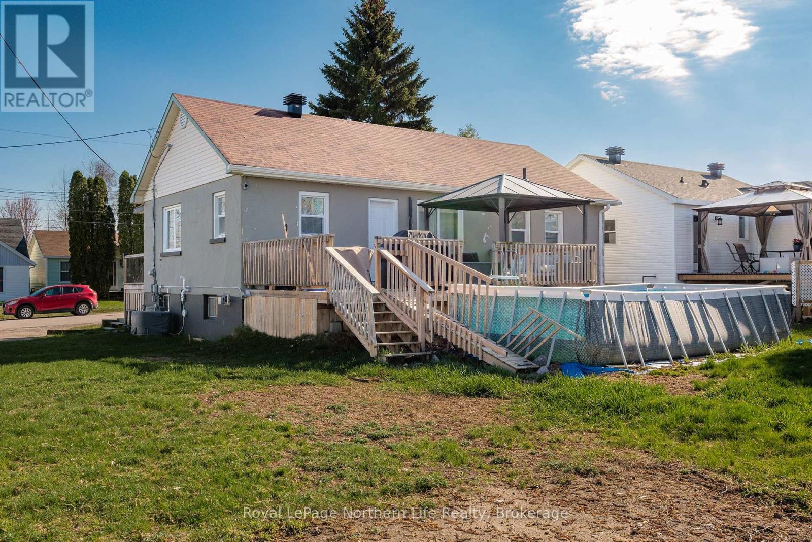 Property at 124 VINCENT AVENUE image 2