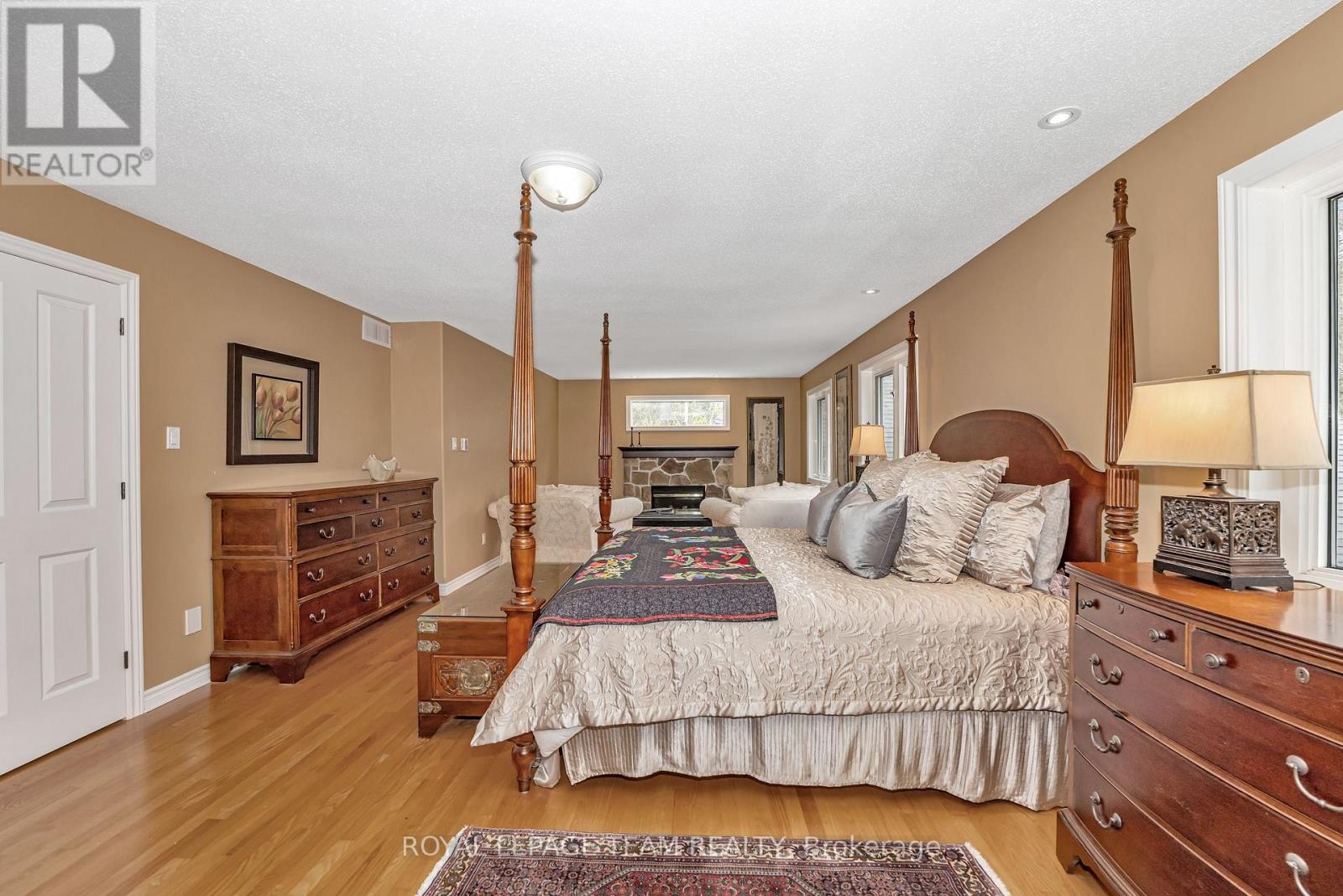 38 Roycroft Way, Ottawa, Ontario  K2W 1C7 - Photo 21 - X12134988