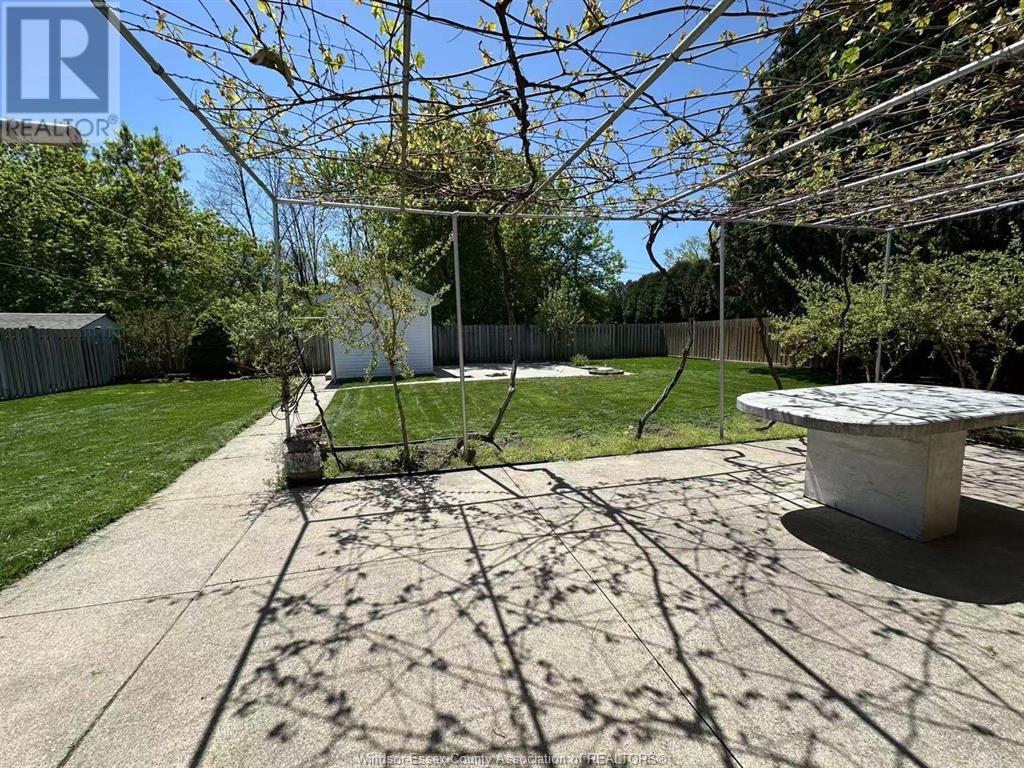 1867 Kent Street, Windsor, Ontario  N9E 3R4 - Photo 15 - 25011683