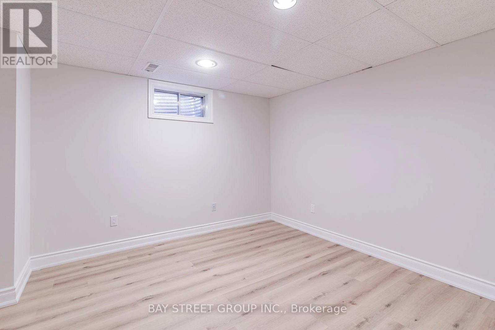300 Fincham Avenue, Markham, Ontario  L3P 4E7 - Photo 17 - N12096132