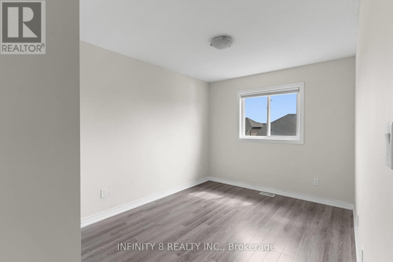 100 Roselawn Crescent, Welland, Ontario  L3C 0C4 - Photo 18 - X12143856