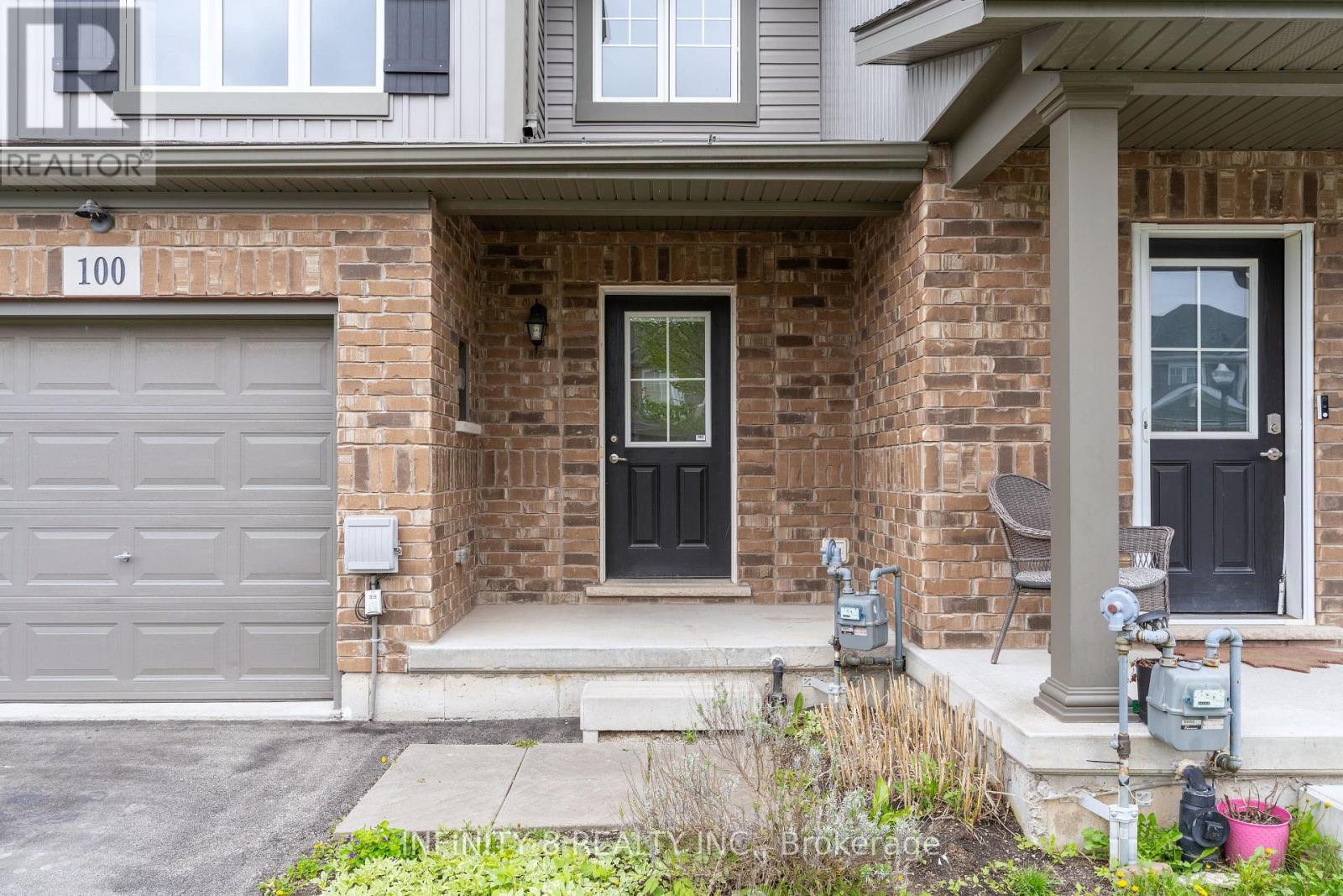 Property at 100 ROSELAWN CRESCENT image 3