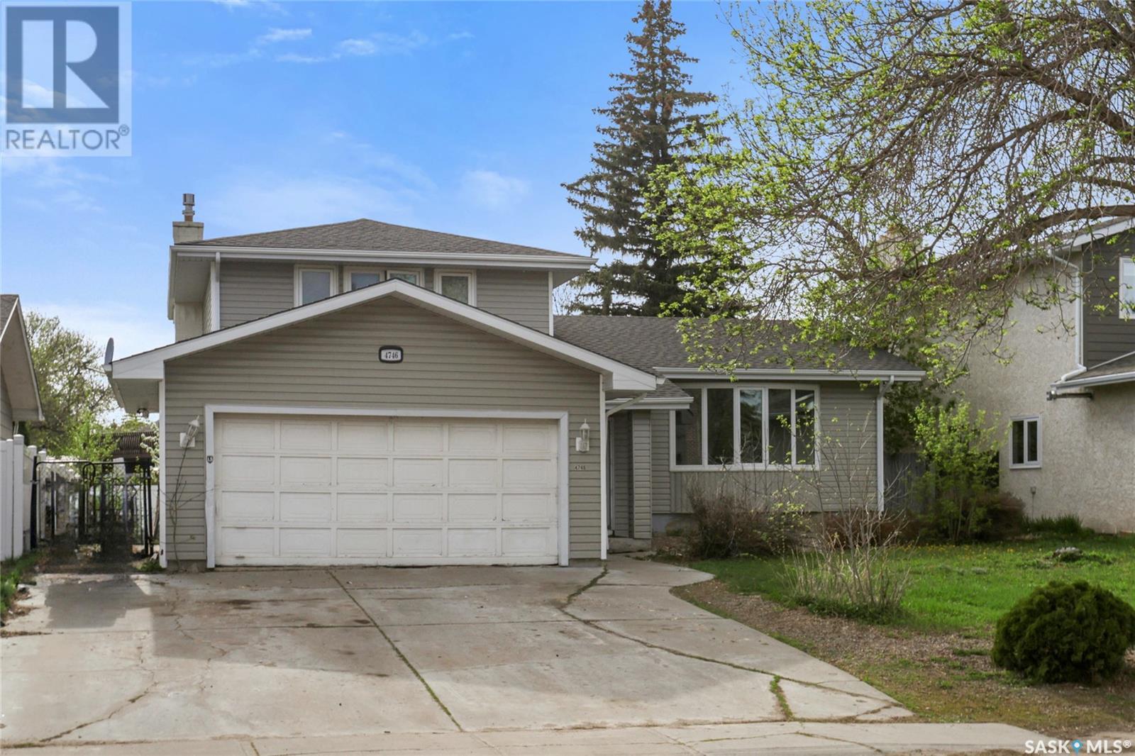 Property at 4746 MCTAVISH STREET image 2