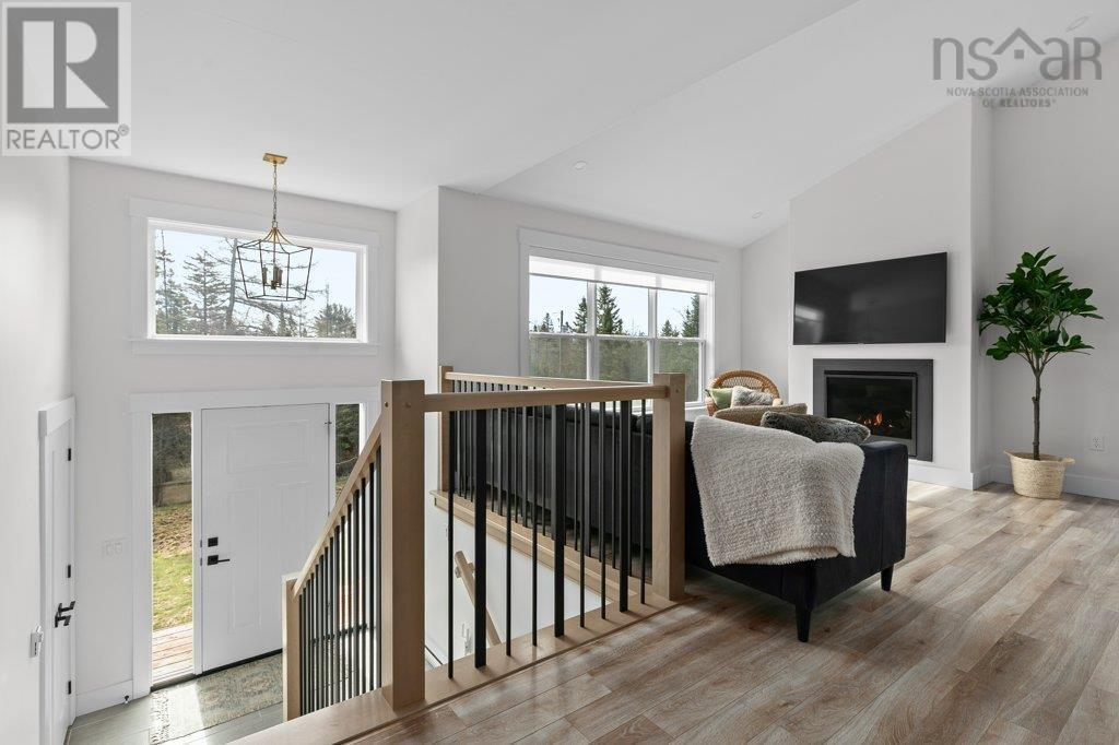 Property at 47 Turtlehead Lane image 4