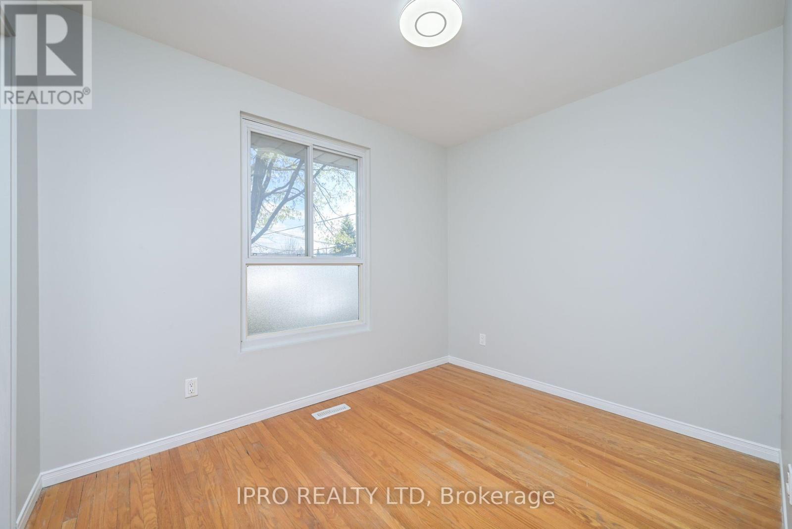 17 Shirley Street E, Orangeville, Ontario  L9W 2T3 - Photo 13 - W12131459