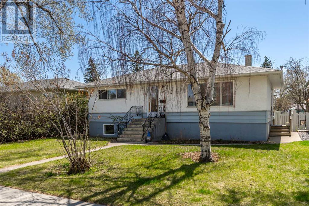 Property at 223 41 Avenue NW image 2