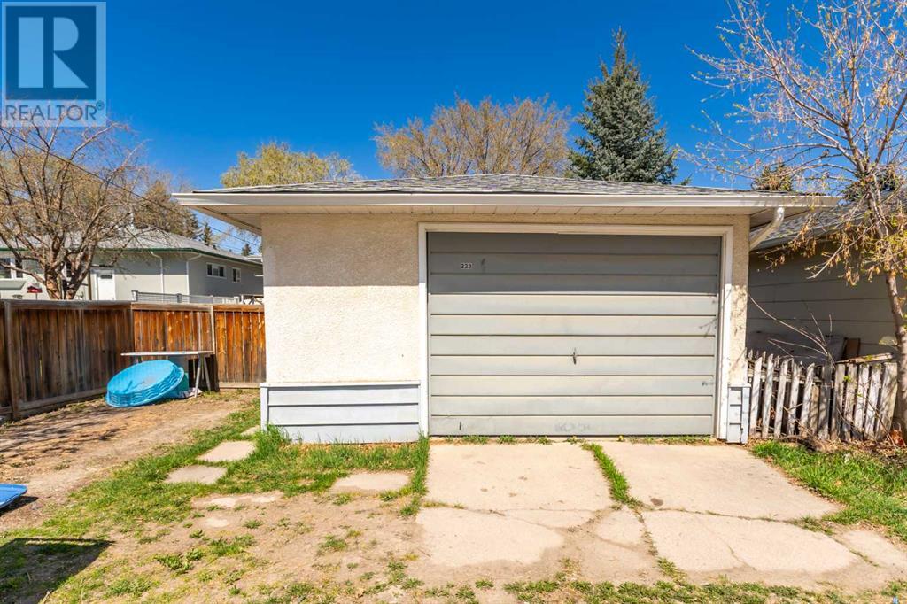 223 41 Avenue Nw, Calgary, Alberta  T2K 0G9 - Photo 34 - A2218740