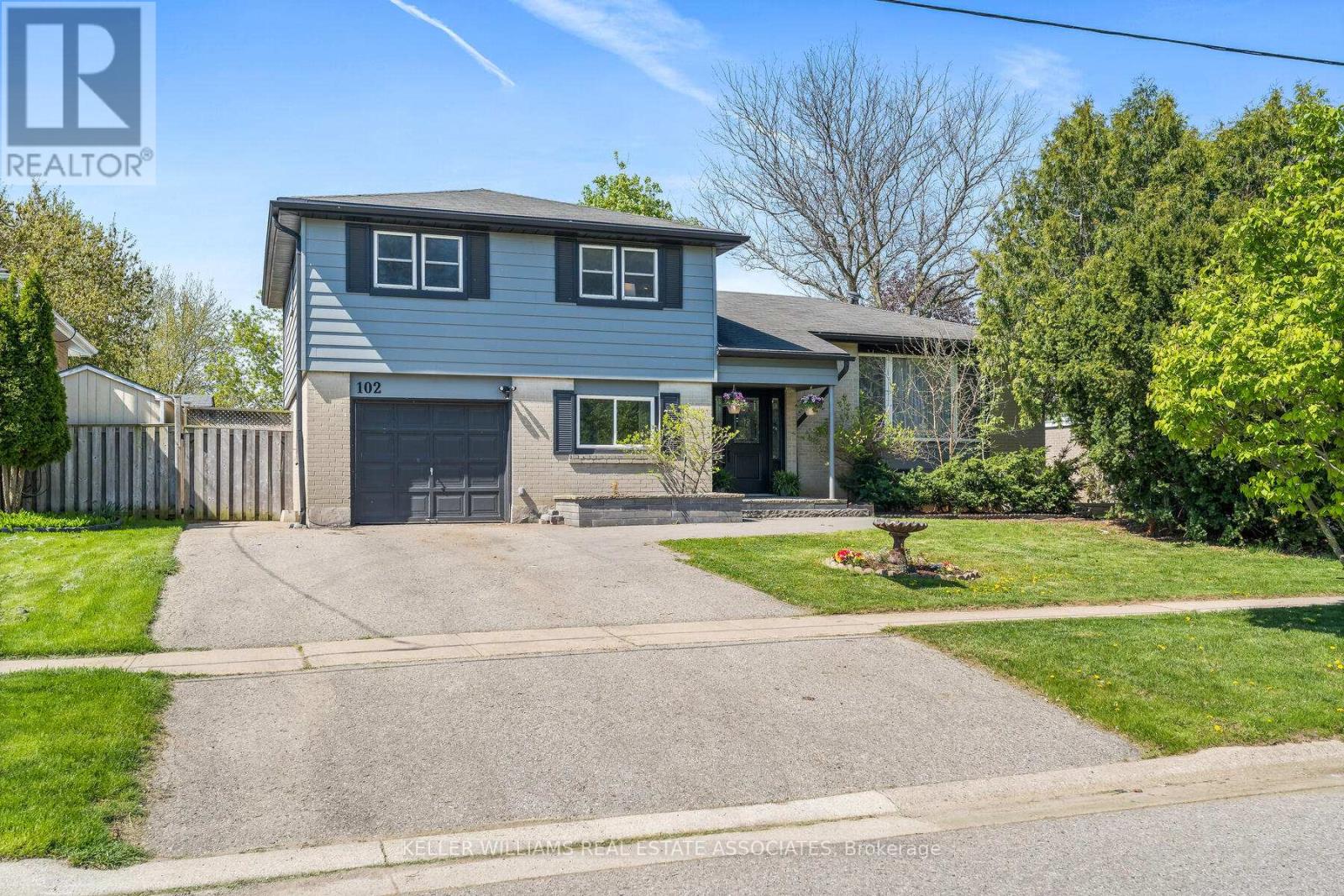 Property at 102 MOORE PARK CRESCENT image 1