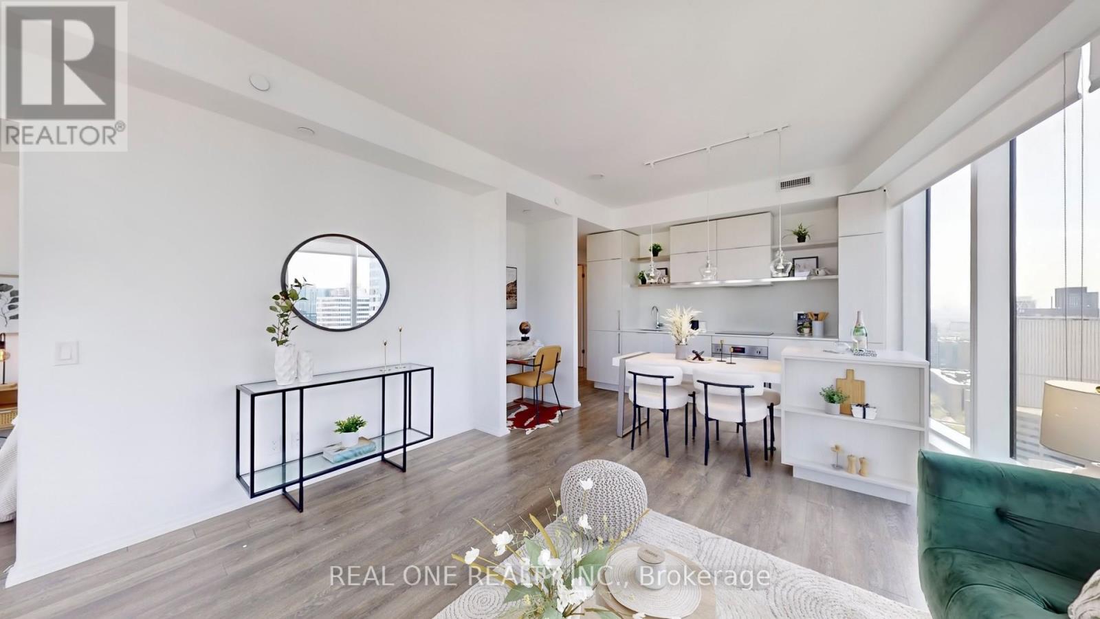 3202 - 197 Yonge Street, Toronto, Ontario  M5B 0C1 - Photo 14 - C12143780