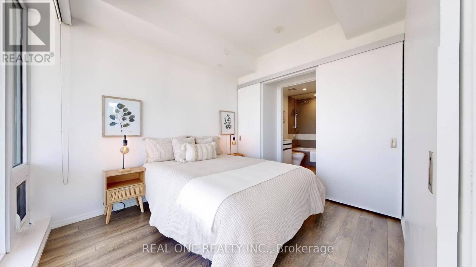 3202 - 197 Yonge Street, Toronto, Ontario  M5B 0C1 - Photo 20 - C12143780