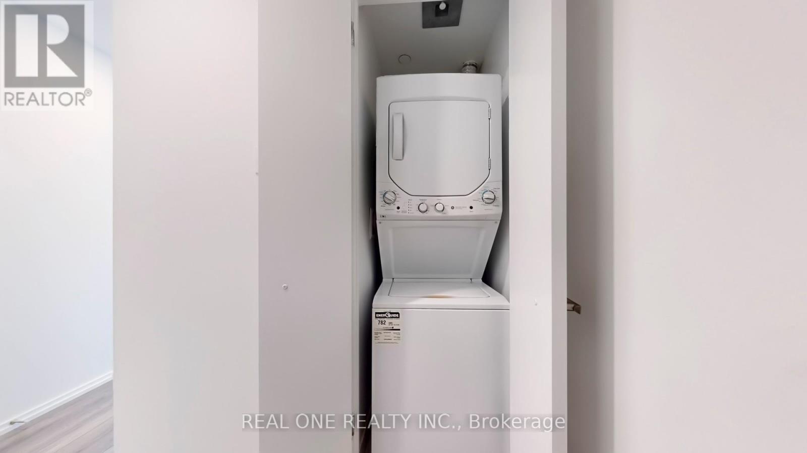 3202 - 197 Yonge Street, Toronto, Ontario  M5B 0C1 - Photo 29 - C12143780