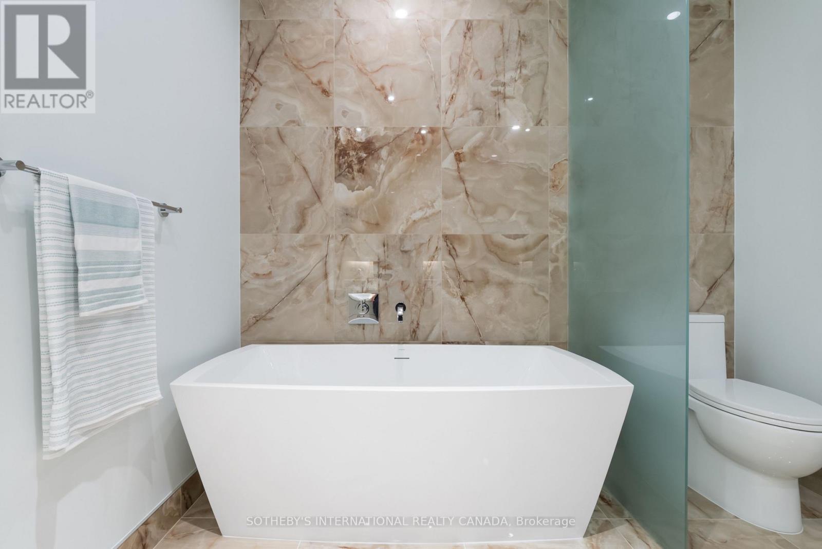 1105 - 455 Wellington Street W, Toronto (Waterfront Communities), Ontario  M5V 0V8 - Photo 24 - C12143870