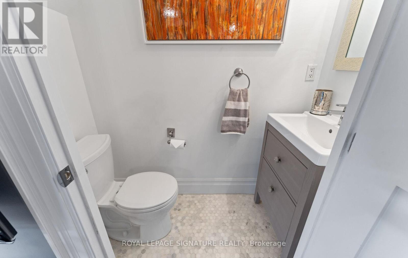 230 - 139 Merton Street, Toronto, Ontario  M4S 3G7 - Photo 18 - C12143893