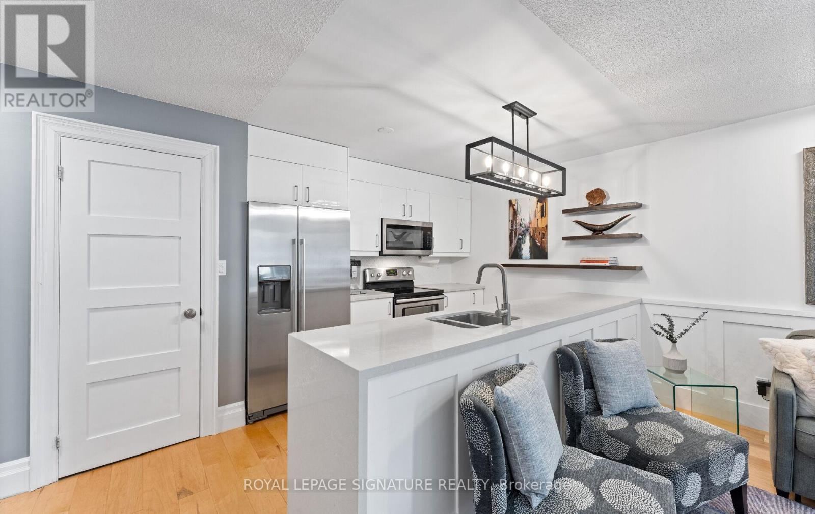 230 - 139 Merton Street, Toronto, Ontario  M4S 3G7 - Photo 3 - C12143893