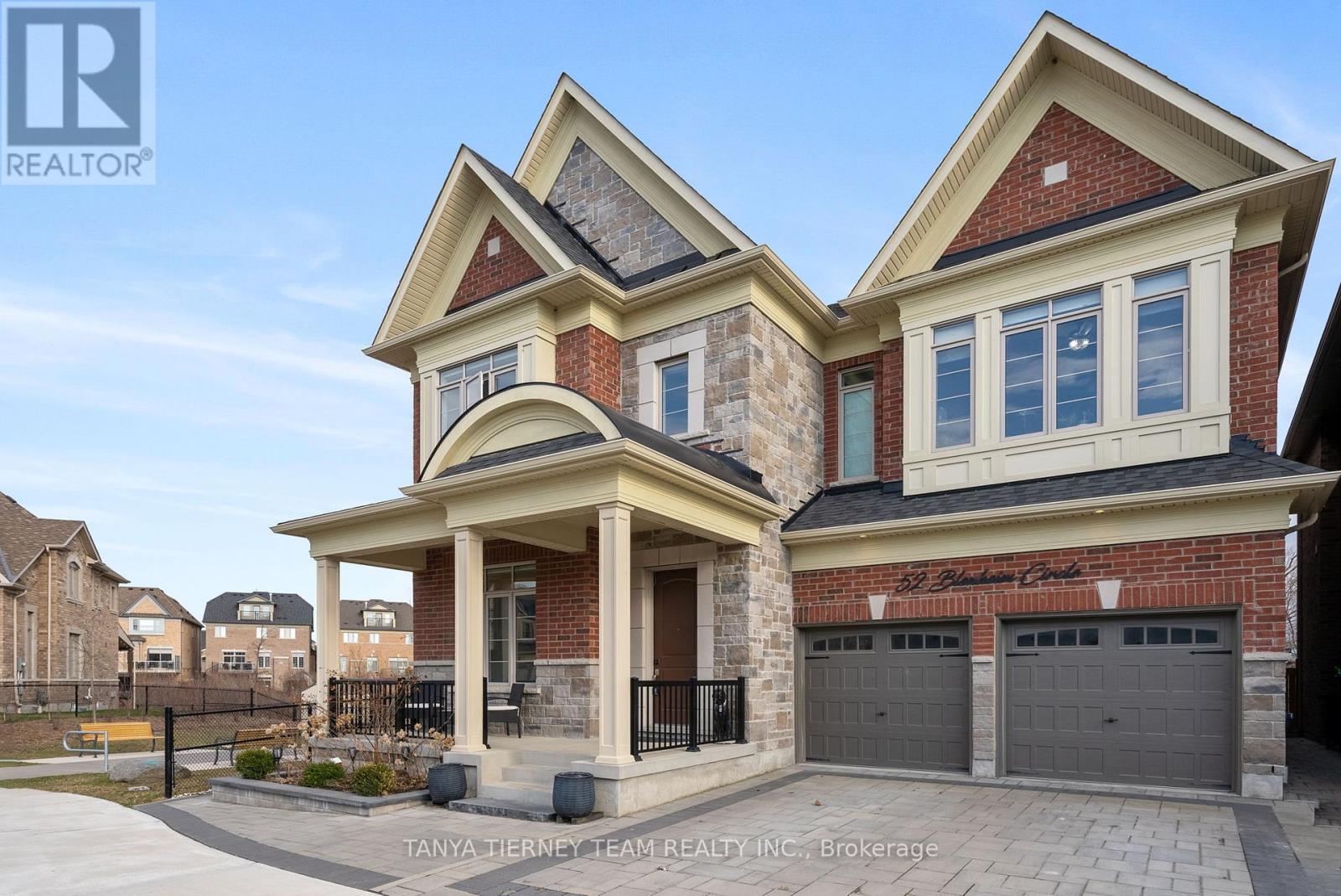 Property at 52 BLENHEIM CIRCLE image 2