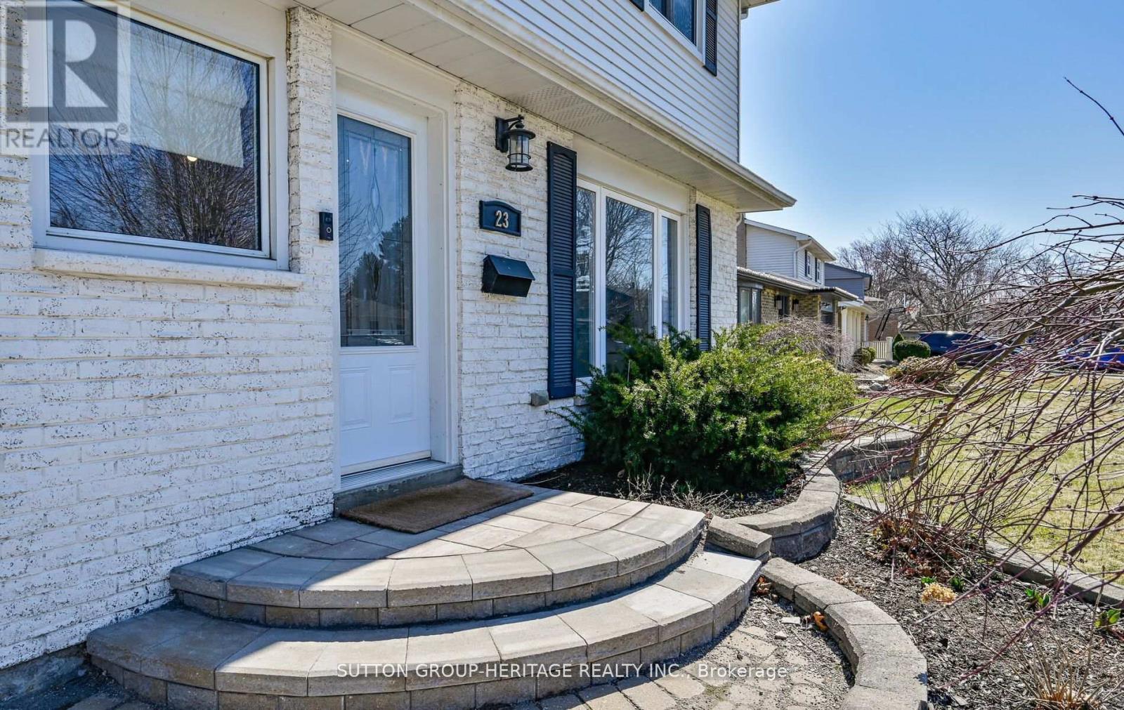 23 Agate Road, Ajax, Ontario  L1S 3J7 - Photo 2 - E12143858