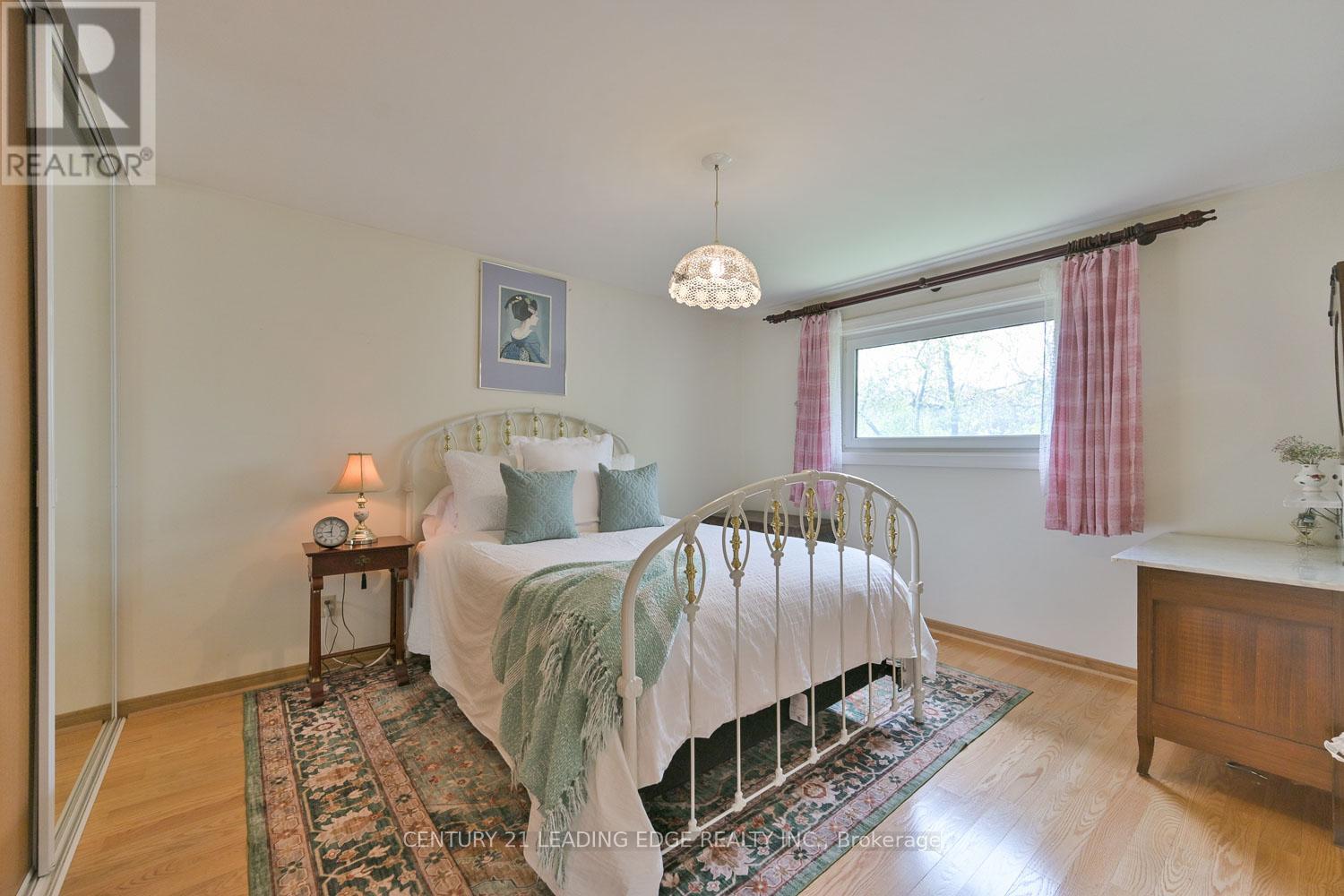 784 Batory Avenue, Pickering, Ontario  L1W 2W3 - Photo 15 - E12143914