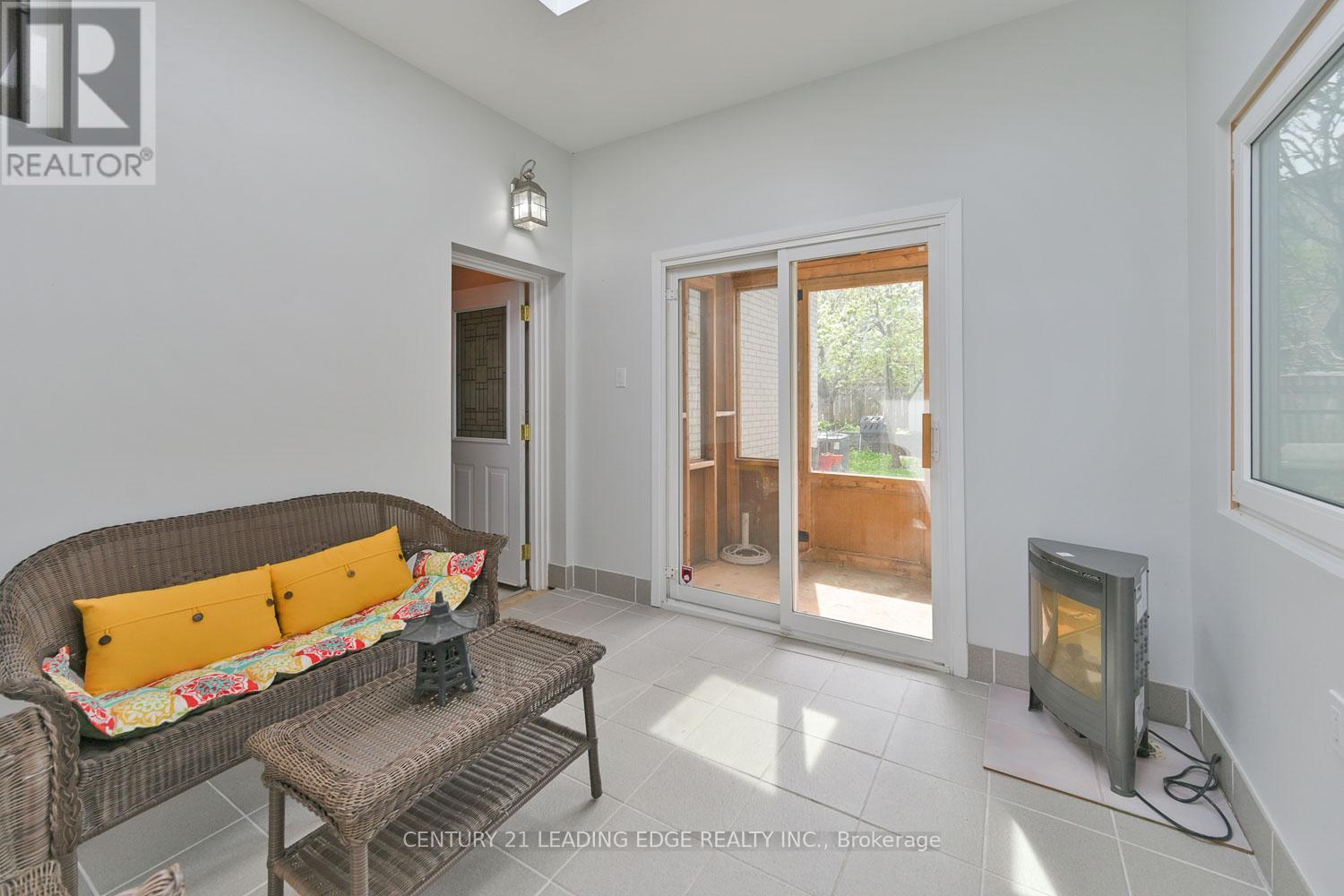 784 Batory Avenue, Pickering, Ontario  L1W 2W3 - Photo 21 - E12143914