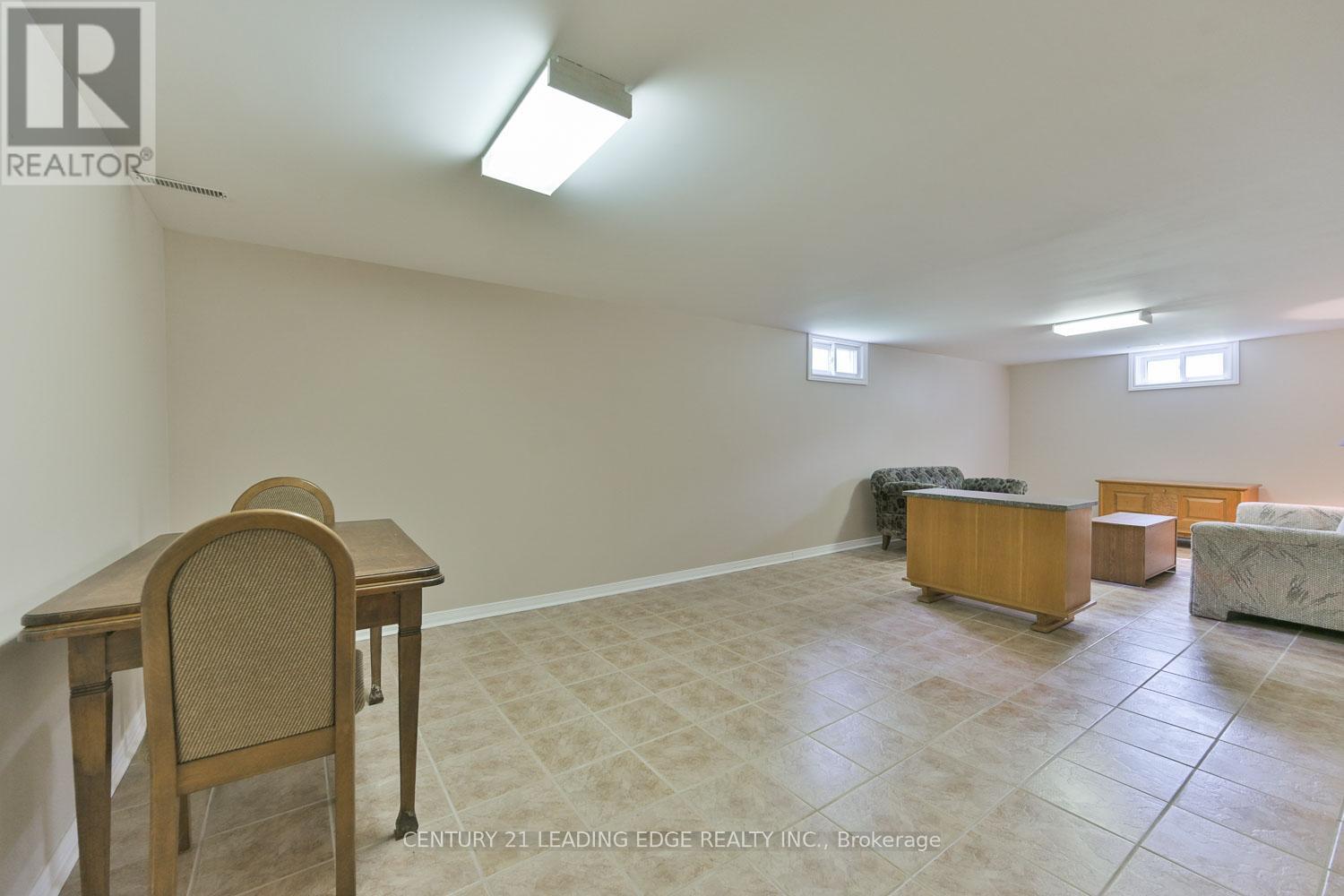 784 Batory Avenue, Pickering, Ontario  L1W 2W3 - Photo 24 - E12143914