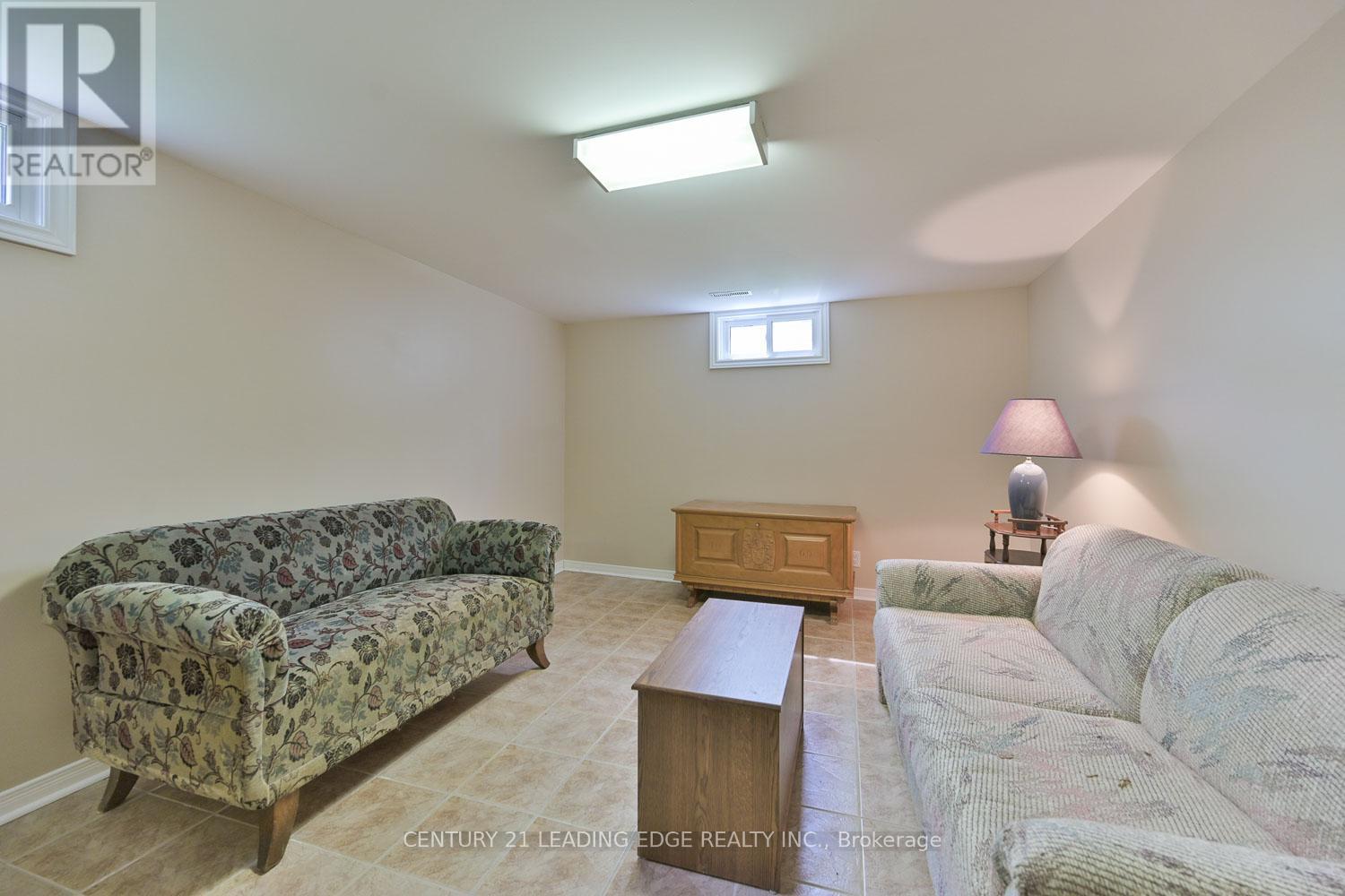 784 Batory Avenue, Pickering, Ontario  L1W 2W3 - Photo 25 - E12143914