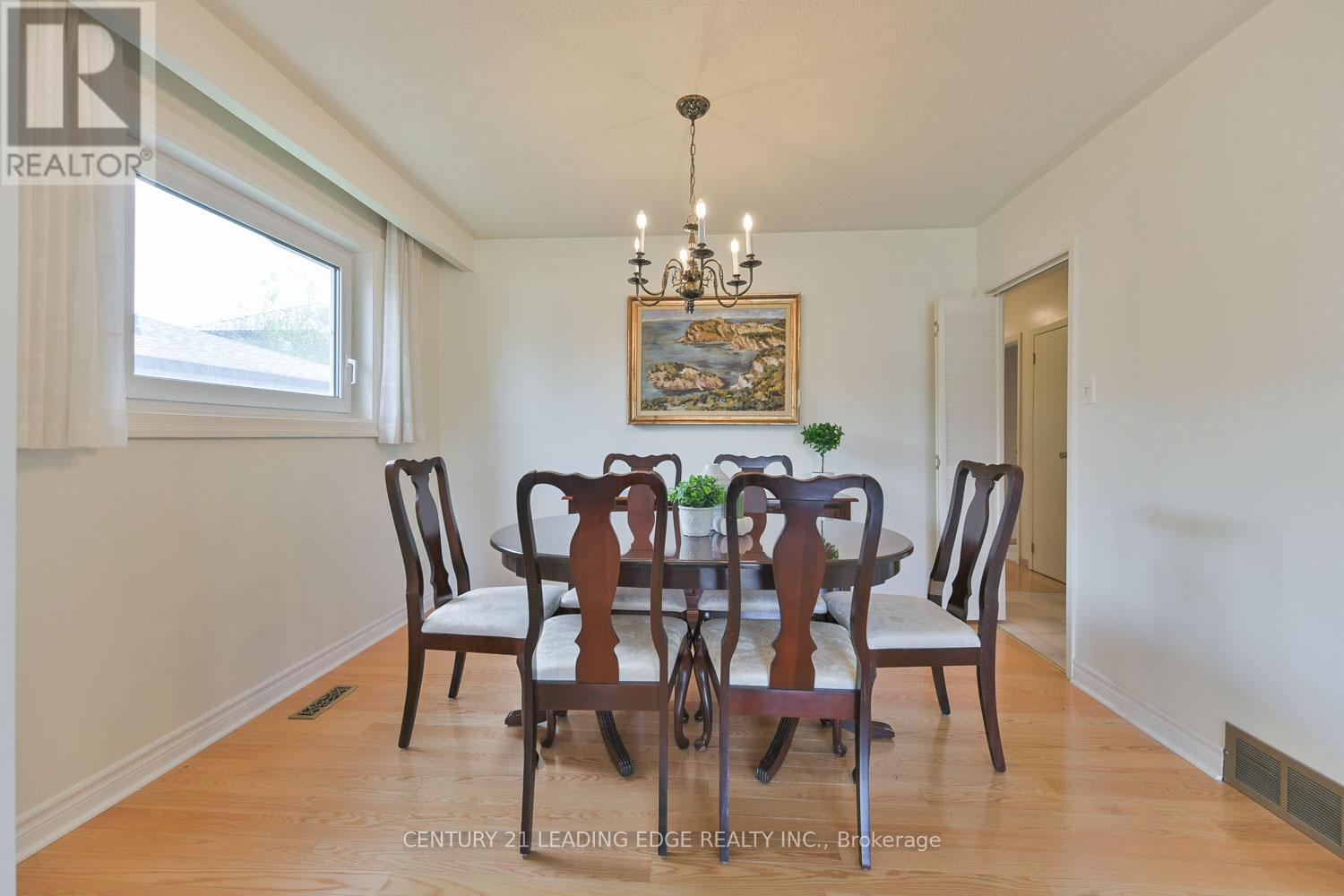 784 Batory Avenue, Pickering, Ontario  L1W 2W3 - Photo 8 - E12143914