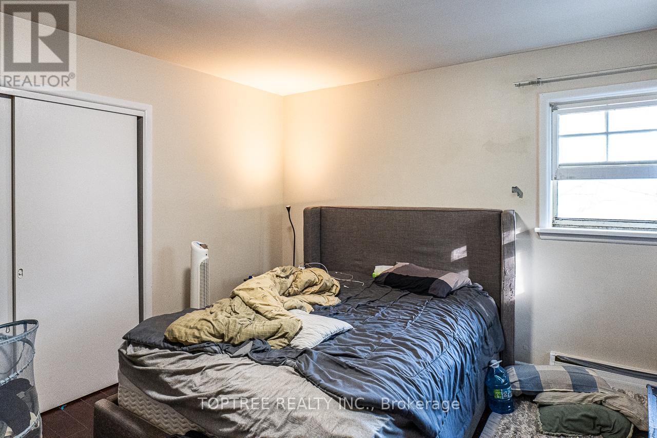 2 Ruskin Court, London North, Ontario  N6G 1S8 - Photo 13 - X12144024