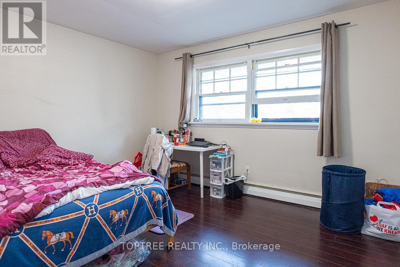 2 Ruskin Court, London North, Ontario  N6G 1S8 - Photo 17 - X12144024
