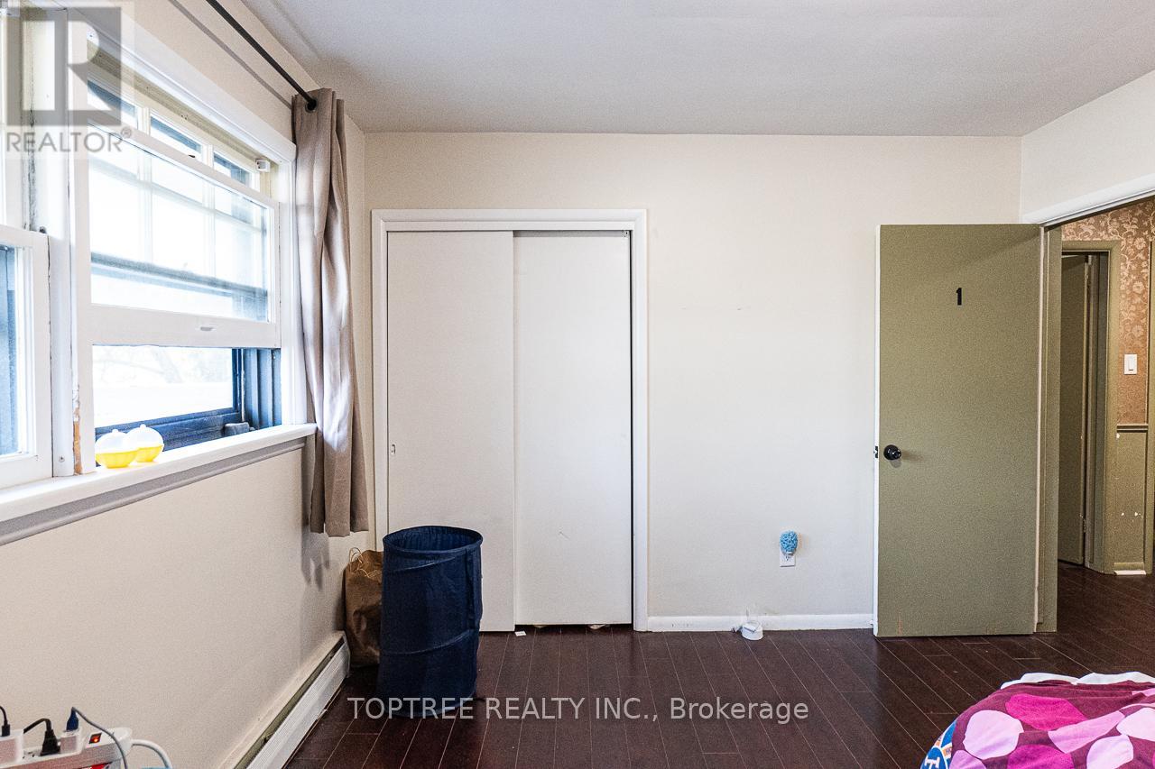 2 Ruskin Court, London North, Ontario  N6G 1S8 - Photo 18 - X12144024