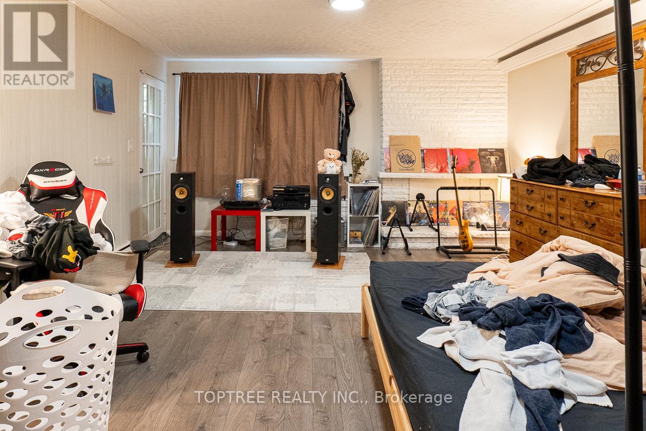 2 Ruskin Court, London North, Ontario  N6G 1S8 - Photo 20 - X12144024