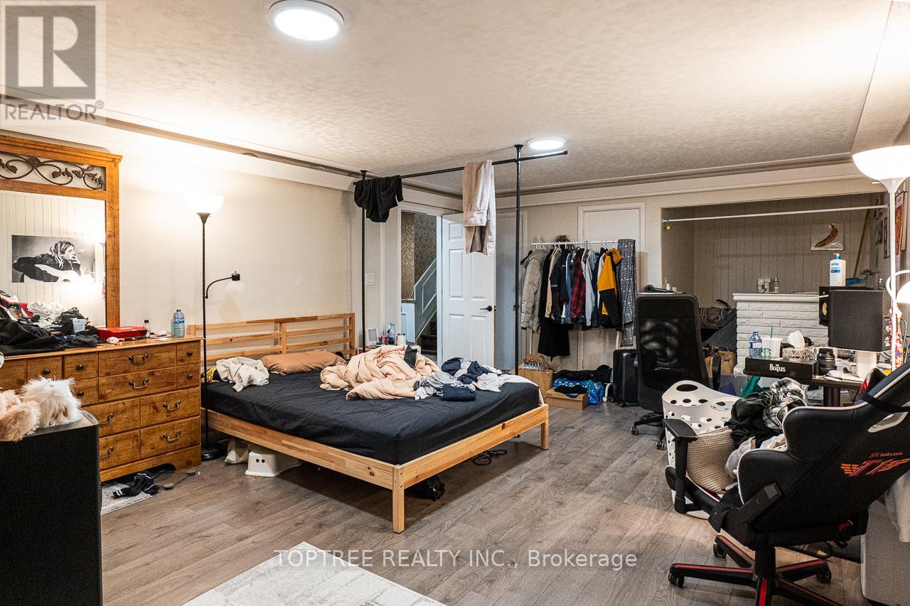 2 Ruskin Court, London North, Ontario  N6G 1S8 - Photo 21 - X12144024