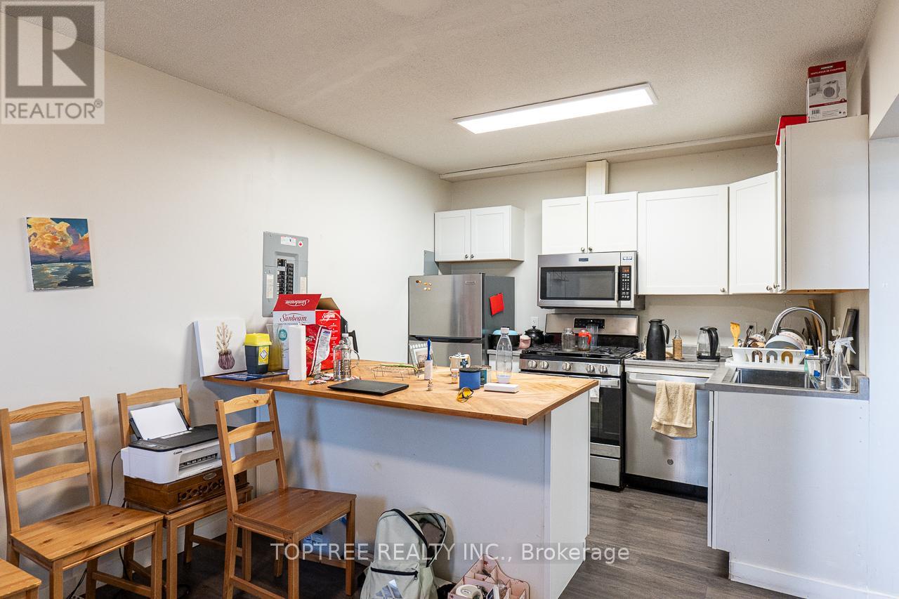 2 Ruskin Court, London North, Ontario  N6G 1S8 - Photo 27 - X12144024